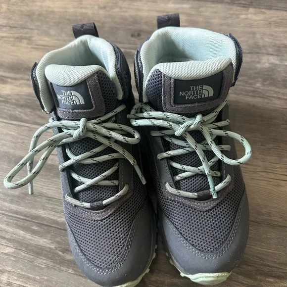 THE NORTH FACE JR HEDGEHOG HIKER BOOTS 🥾 size 1 - Picture 2 of 9